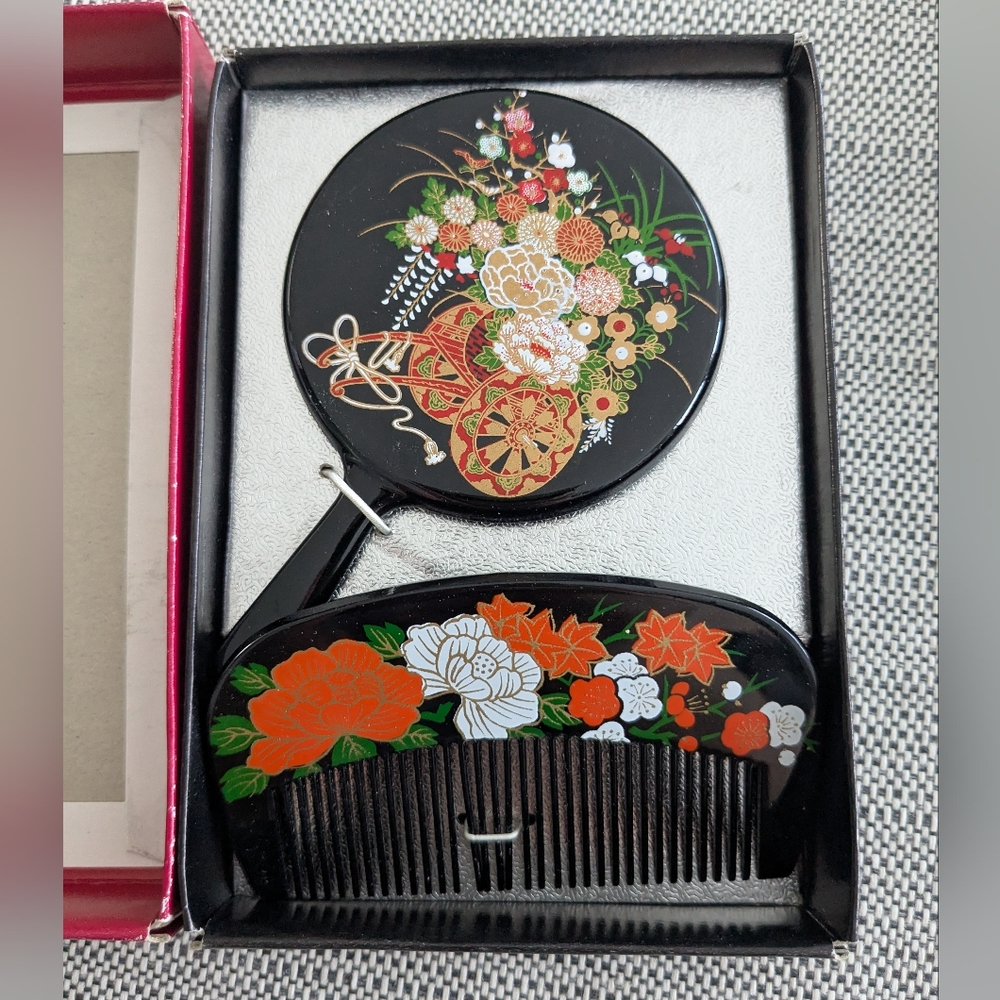 Japanese Decorative comb and hand mirror lacquerware